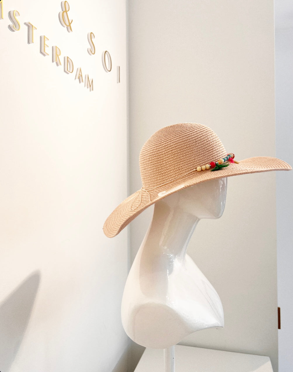 Hat powder pink X beads